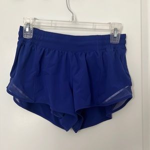 Lululemon Hotty Hot 2” Shorts